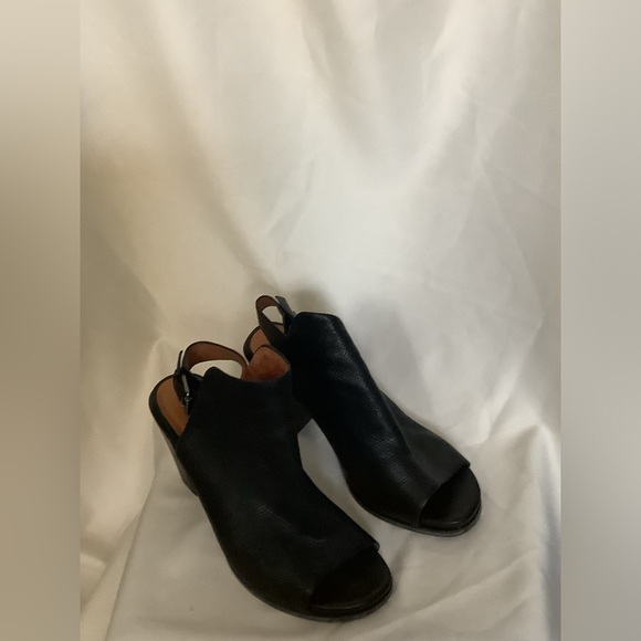 Gentle Soles - Picture 5 of 5